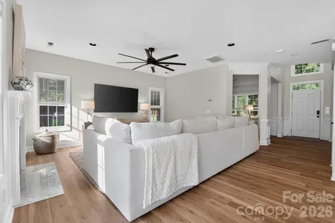 10513 Orchid Hill Lane Charlotte NC 28277