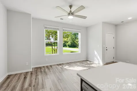1450 Winding Stream Road Charlotte NC 28206
