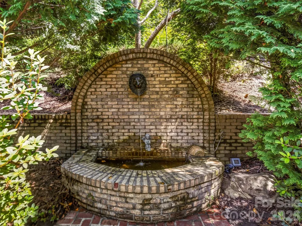 150 Rainbow View Drive Fletcher NC 28732