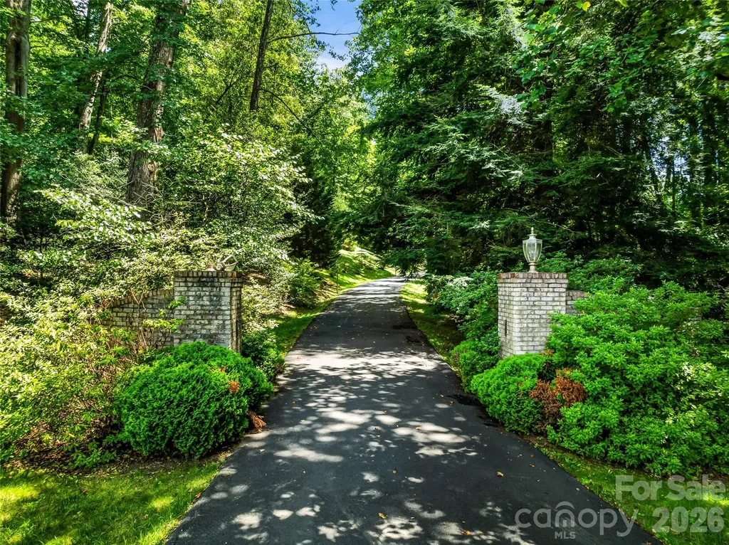 150 Rainbow View Drive Fletcher NC 28732