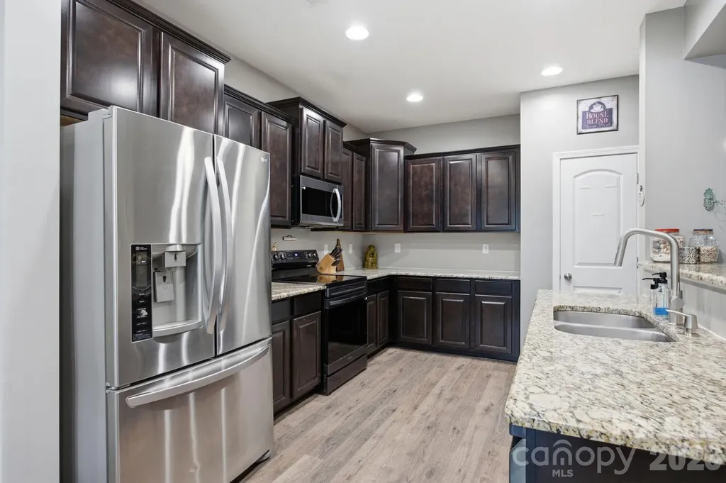 12325 Canal Drive Huntersville NC 28078