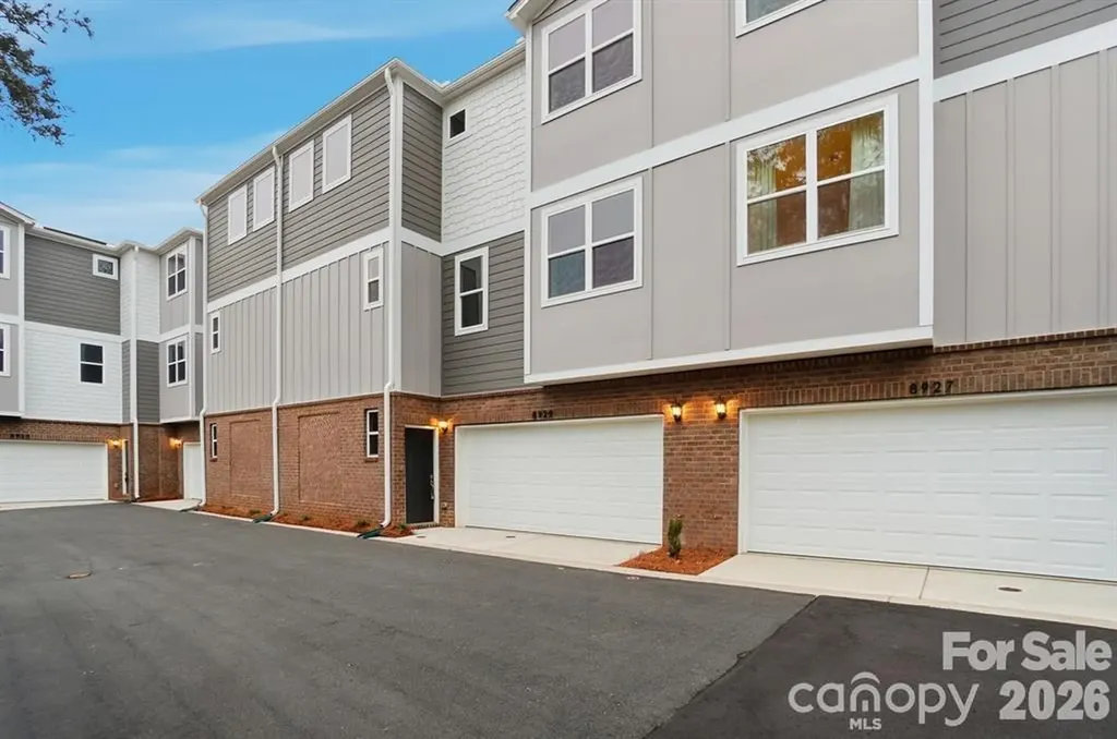 8927, 8929, 8931, 8935 Sharonbrook Drive Charlotte NC 28210