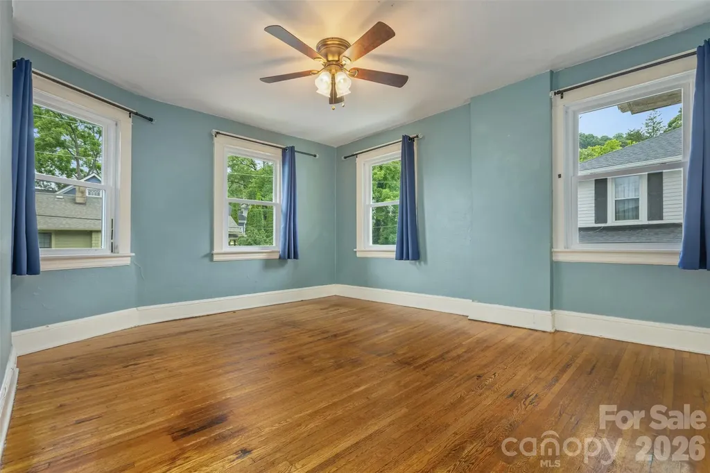 74 Arlington Street Asheville NC 28801