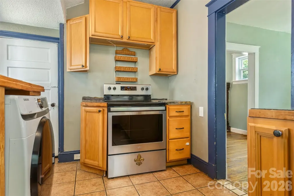 74 Arlington Street Asheville NC 28801
