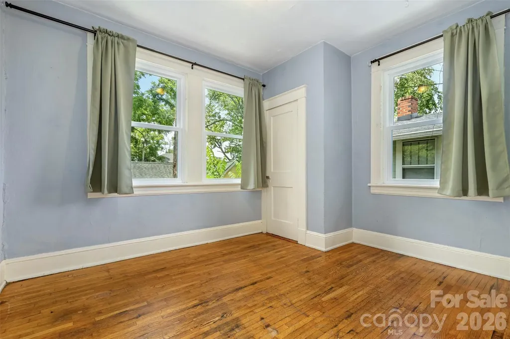 74 Arlington Street Asheville NC 28801