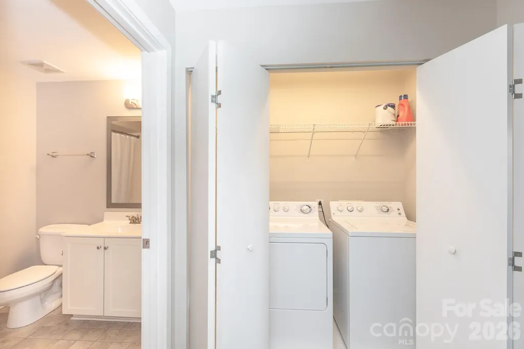 3920 Sharon Road Charlotte NC 28211