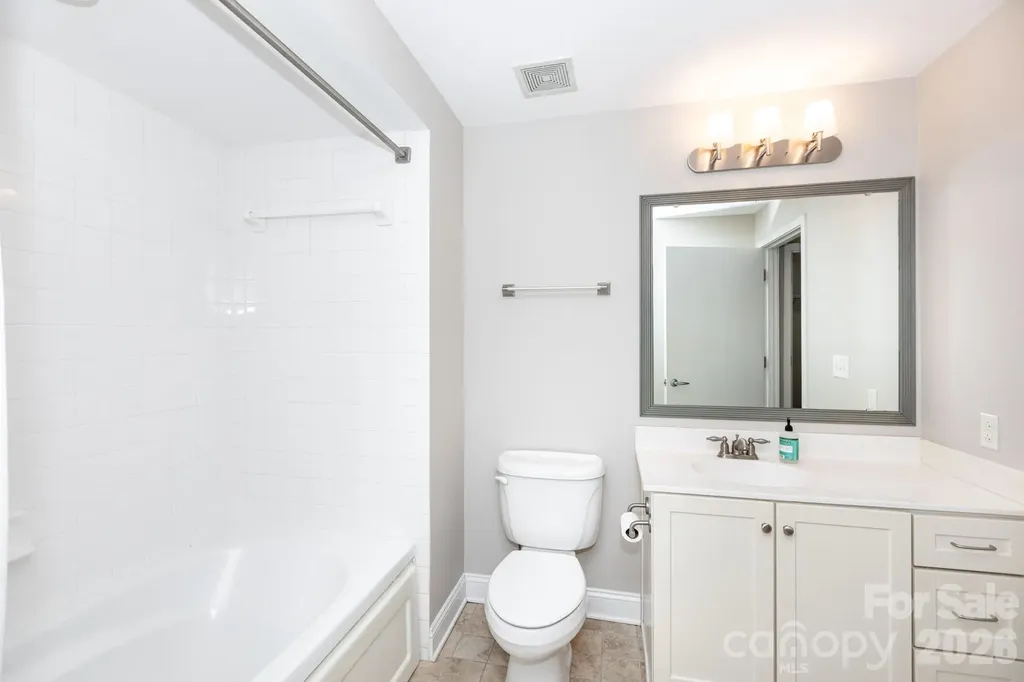 3920 Sharon Road Charlotte NC 28211