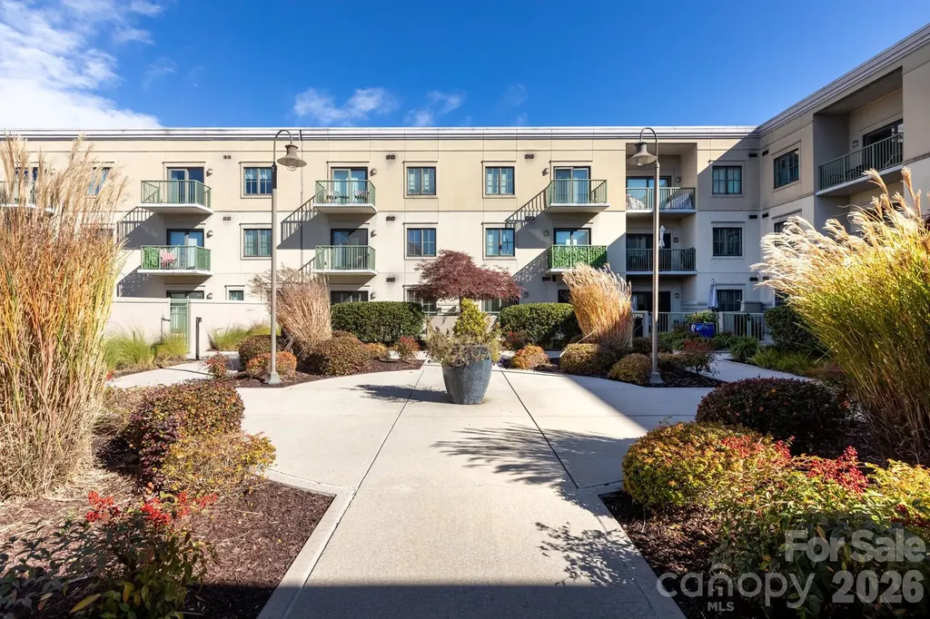 3920 Sharon Road Charlotte NC 28211