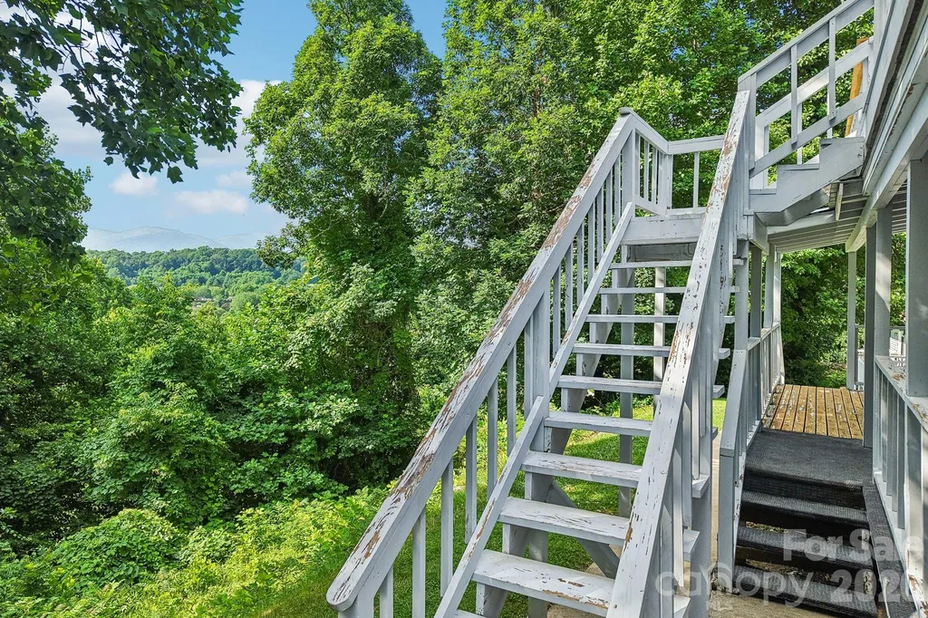 70 Nazarene Way Waynesville NC 28785