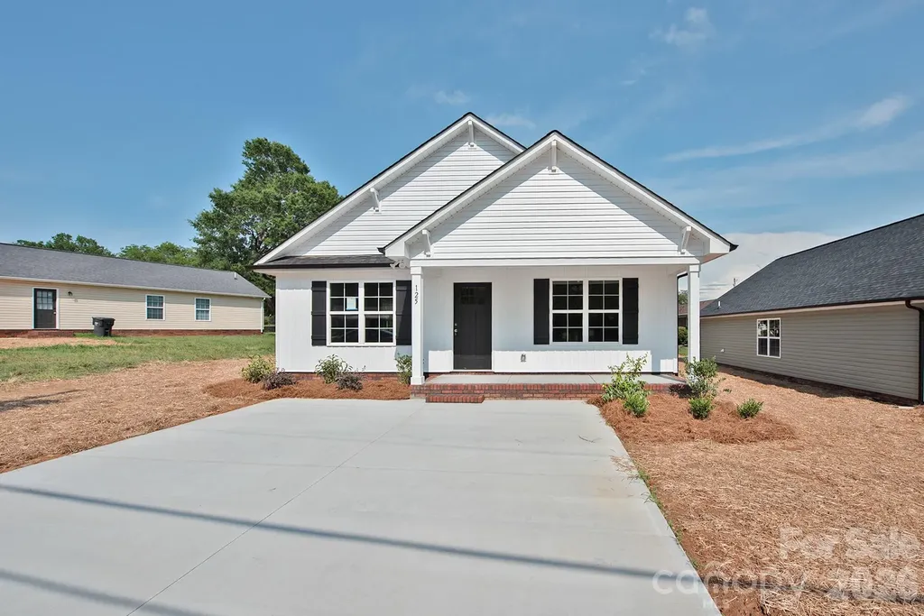 125 S Beaver Street Landis NC 28088