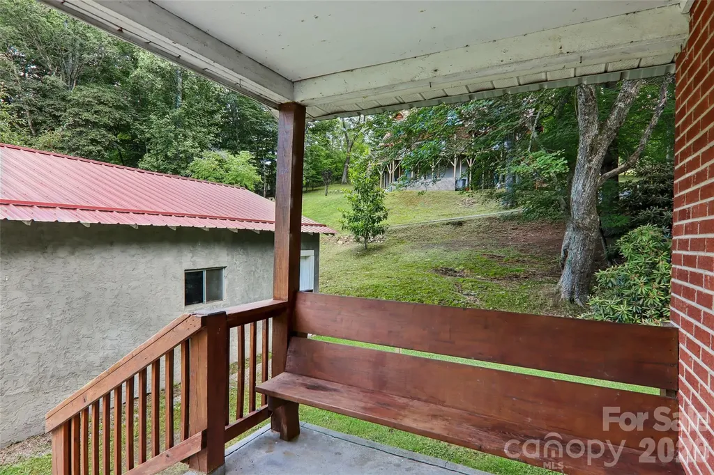 611 Reeves Cove Road Candler NC 28715