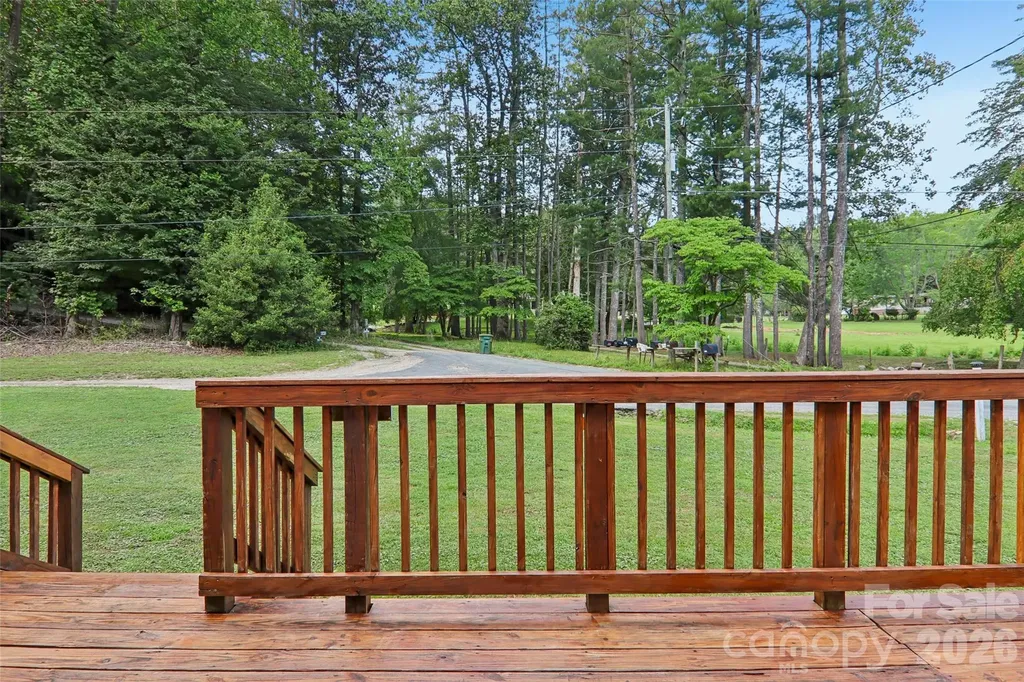 611 Reeves Cove Road Candler NC 28715
