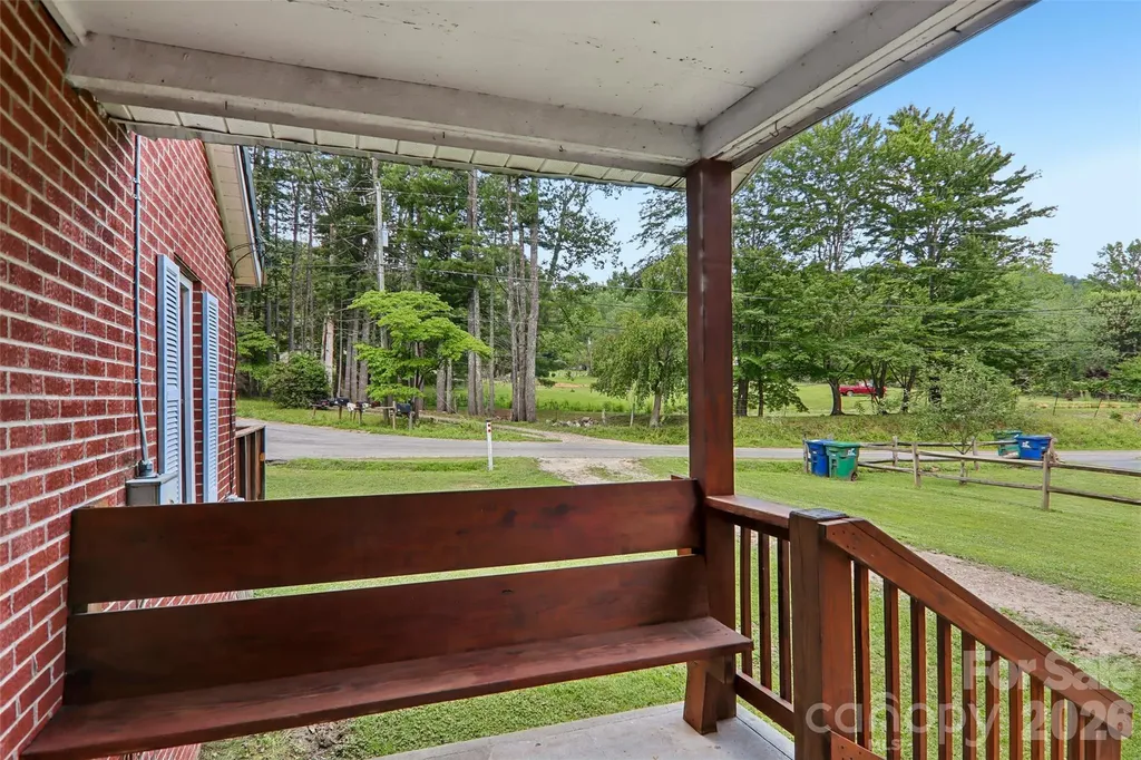 611 Reeves Cove Road Candler NC 28715