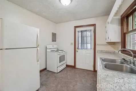 611 Reeves Cove Road Candler NC 28715
