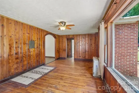 611 Reeves Cove Road Candler NC 28715