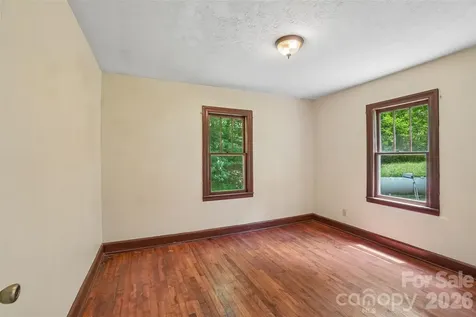 611 Reeves Cove Road Candler NC 28715
