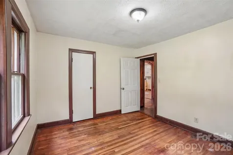 611 Reeves Cove Road Candler NC 28715