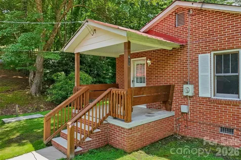 611 Reeves Cove Road Candler NC 28715