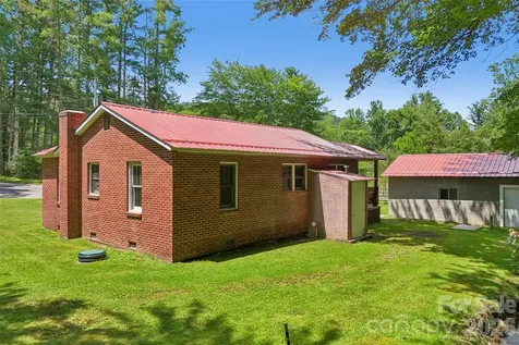 611 Reeves Cove Road Candler NC 28715