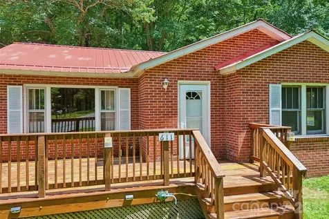 611 Reeves Cove Road Candler NC 28715