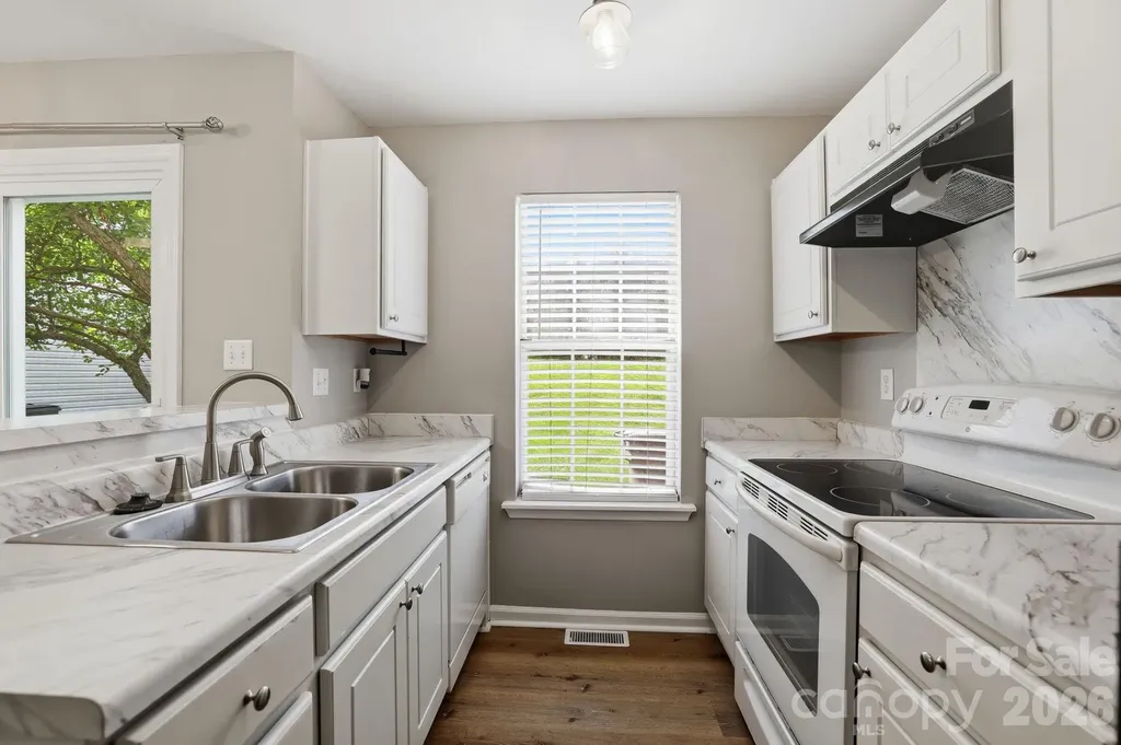 8237 Circle Tree Lane Charlotte NC 28277