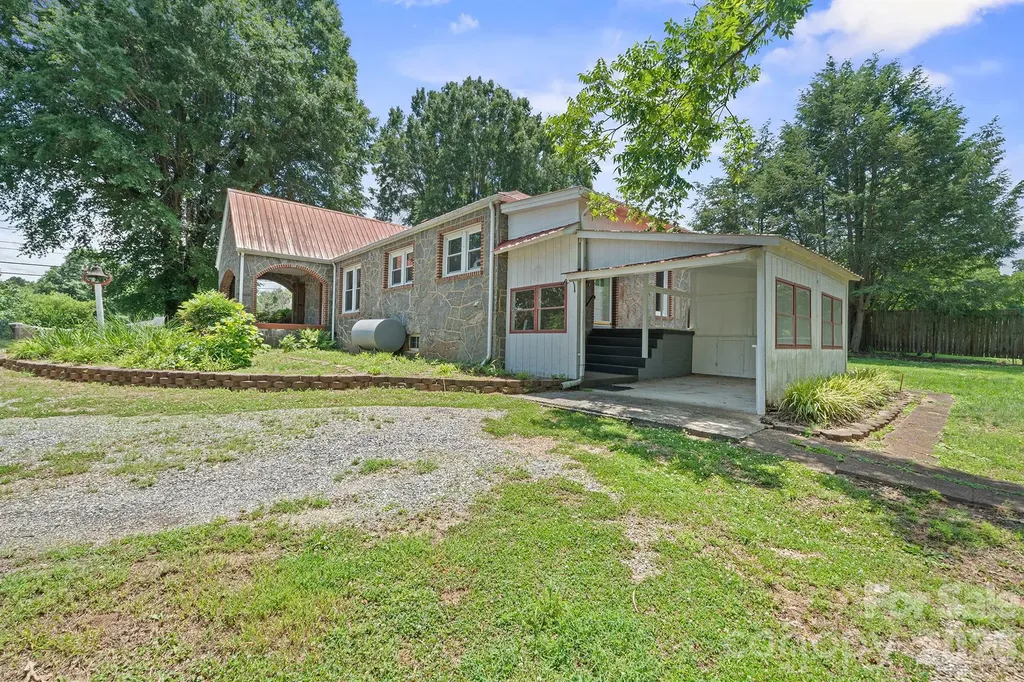 3219 Us 70 Highway E Morganton NC 28655