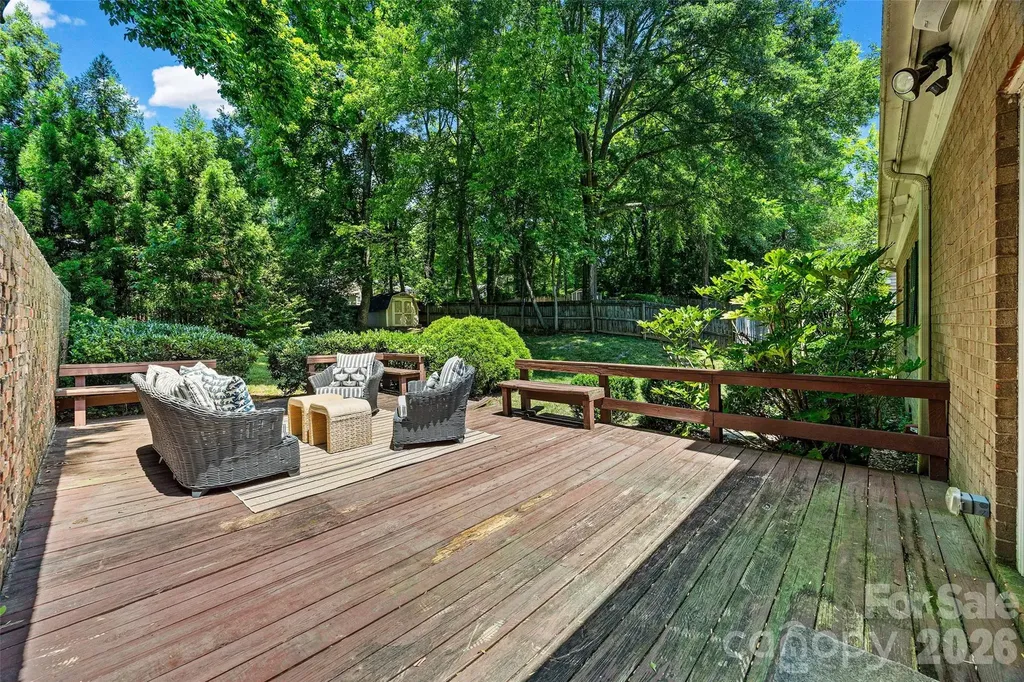 3826 Severn Avenue Charlotte NC 28210