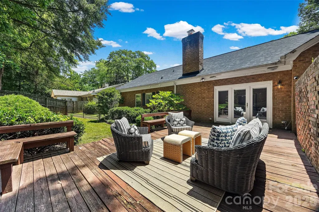 3826 Severn Avenue Charlotte NC 28210
