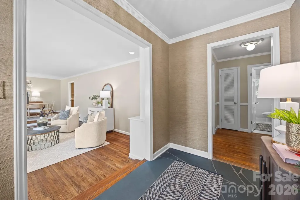 3826 Severn Avenue Charlotte NC 28210