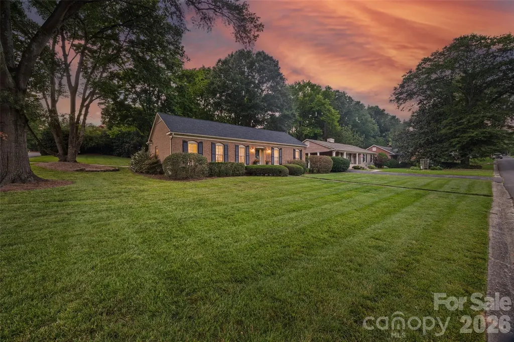 3826 Severn Avenue Charlotte NC 28210