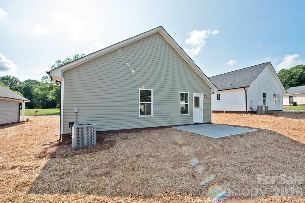 127 S Beaver Street Landis NC 28088