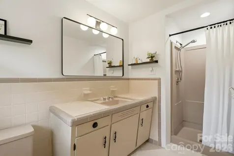 181 Woodlynn Drive Charlotte NC 28214