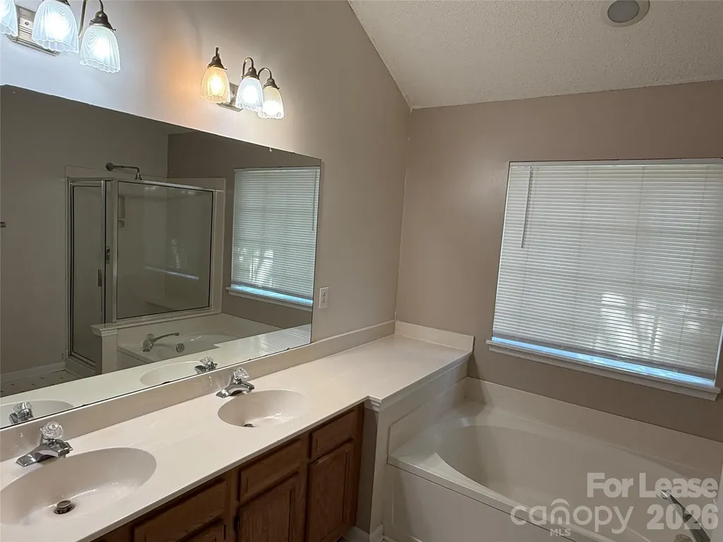 4527 Appley Mead Lane Charlotte NC 28269