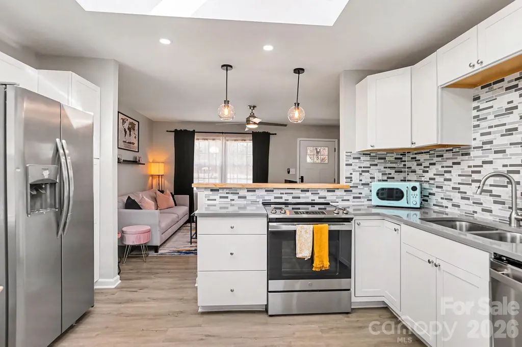 727 Thera Drive Charlotte NC 28206
