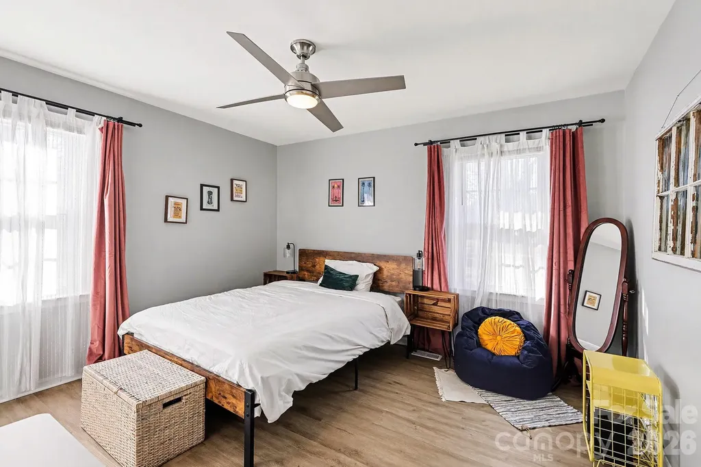 727 Thera Drive Charlotte NC 28206