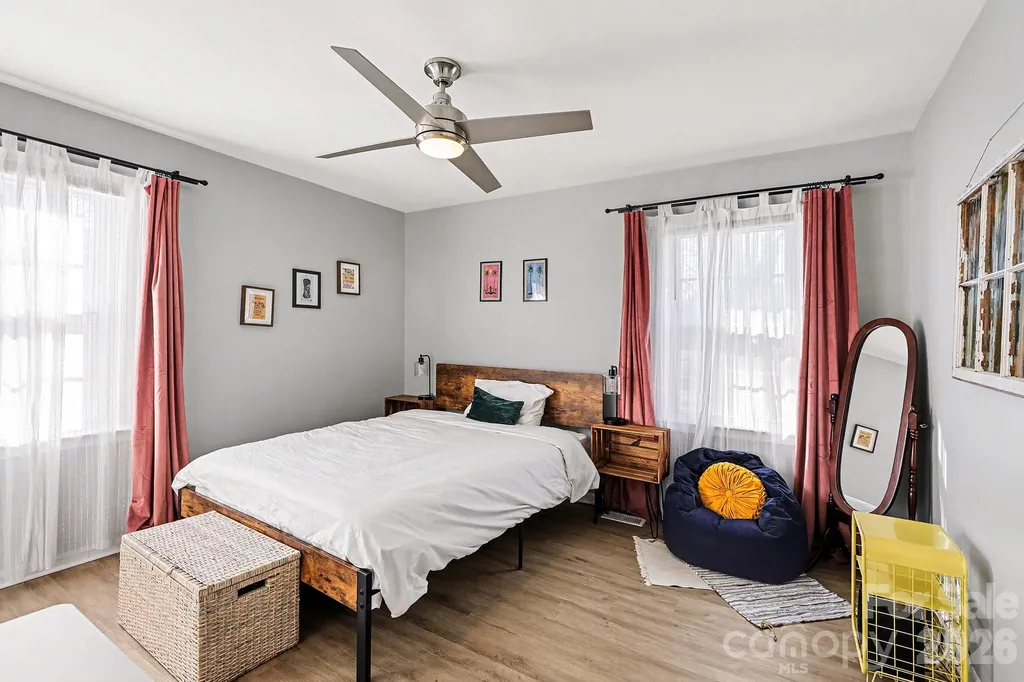 727 Thera Drive Charlotte NC 28206