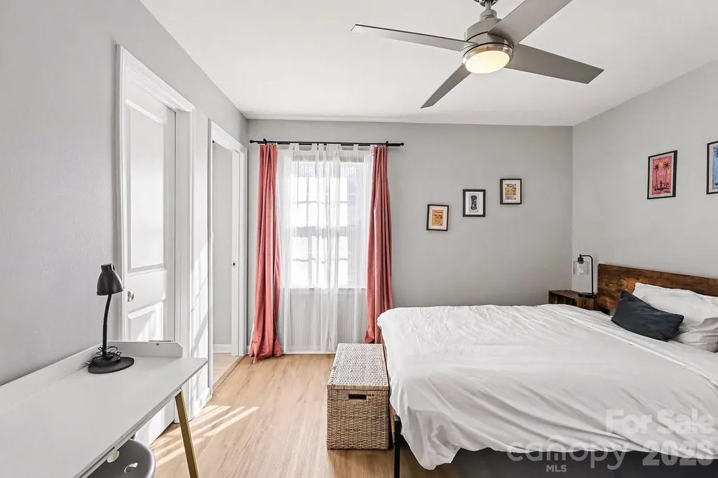 727 Thera Drive Charlotte NC 28206