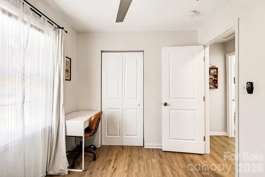 727 Thera Drive Charlotte NC 28206