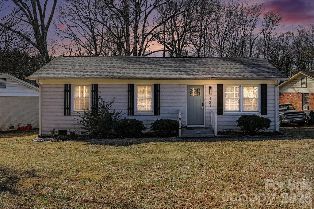 727 Thera Drive Charlotte NC 28206