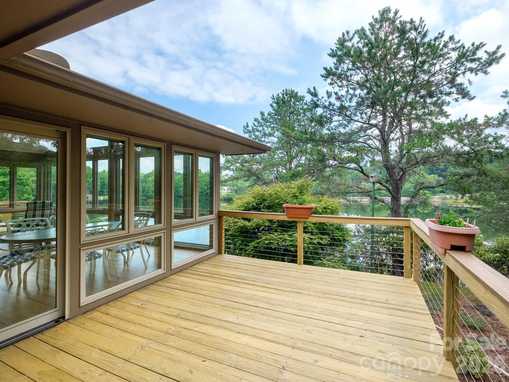 20 Guwa Court Brevard NC 28712