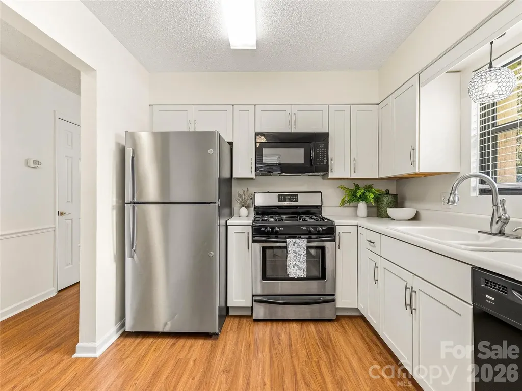 106 Abbey Circle Asheville NC 28805