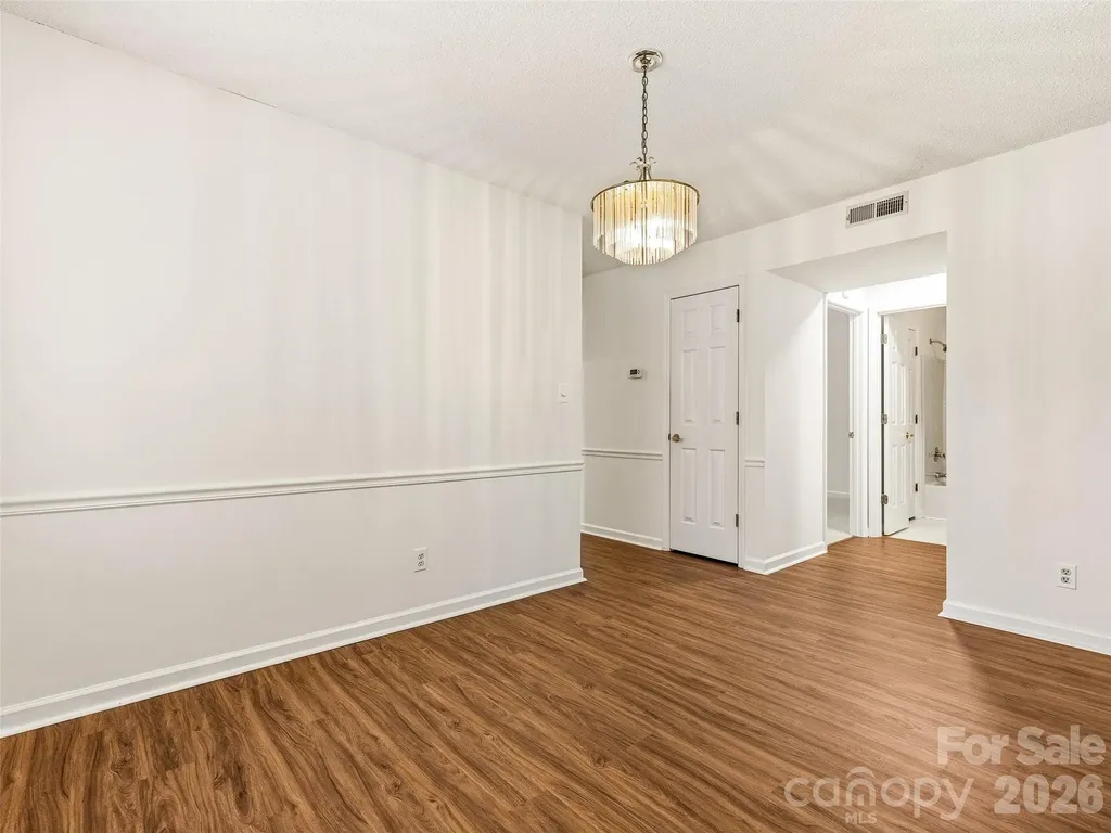 106 Abbey Circle Asheville NC 28805