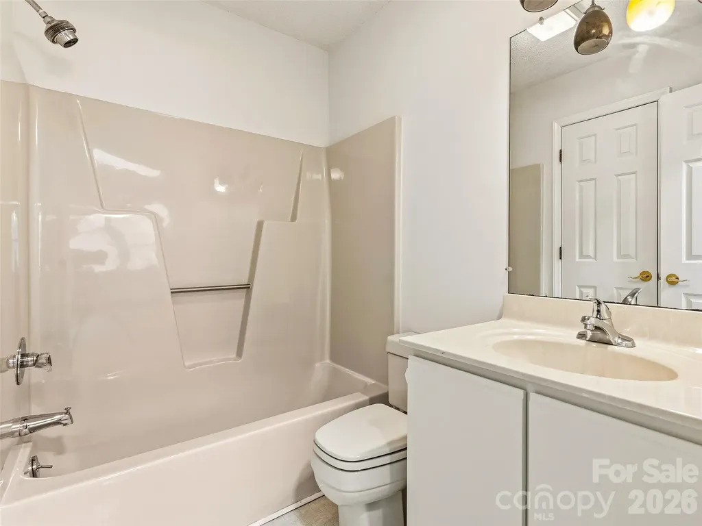 106 Abbey Circle Asheville NC 28805