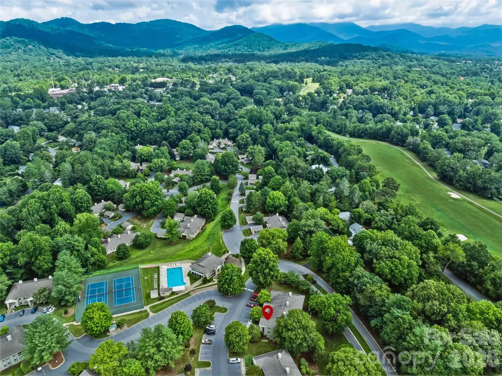 106 Abbey Circle Asheville NC 28805