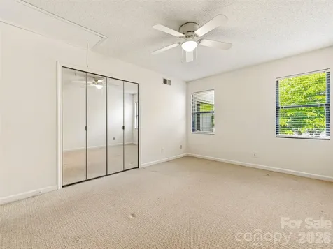 106 Abbey Circle Asheville NC 28805
