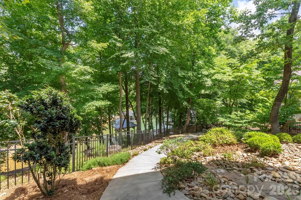 543 Kenway Loop Mooresville NC 28117