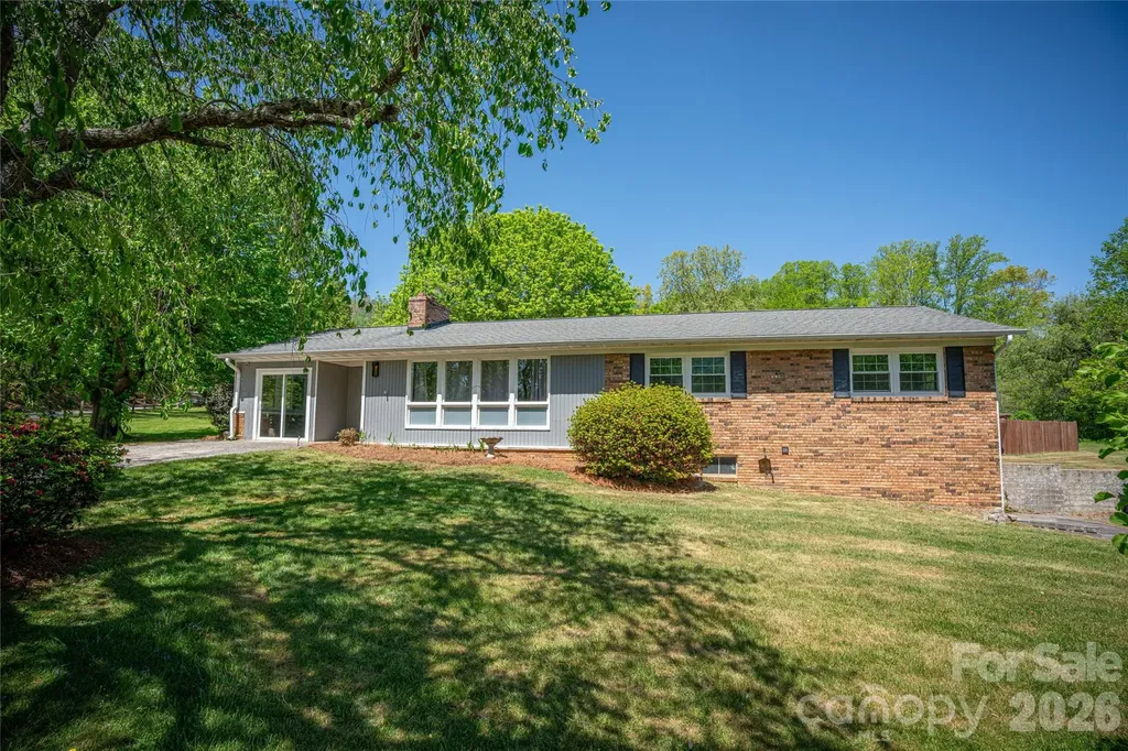 Weaverville NC, 7 Lula Cove Road