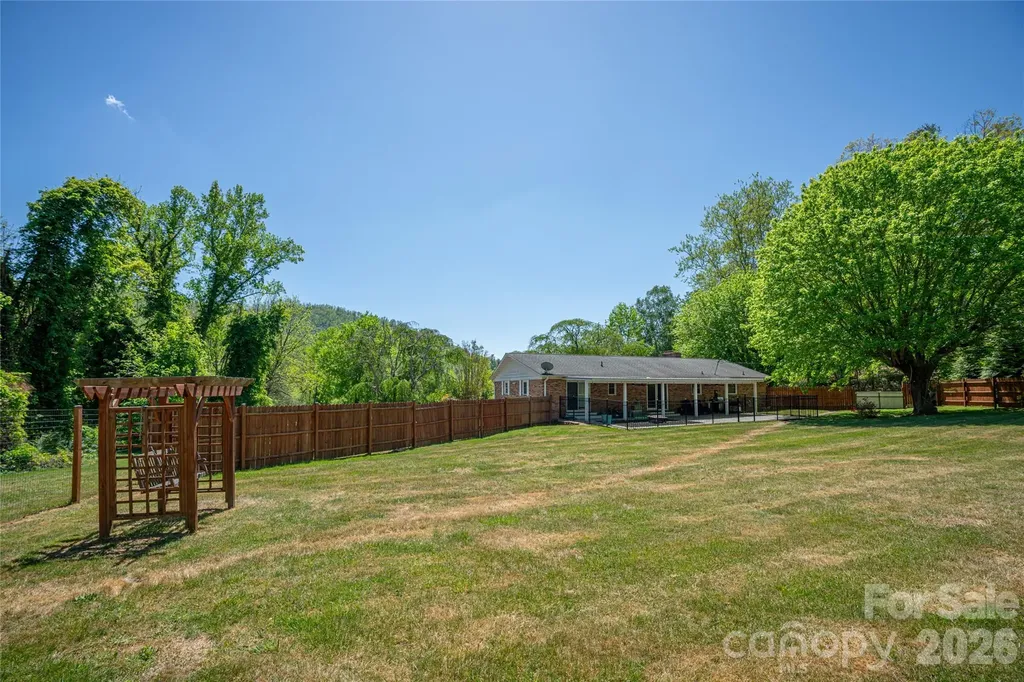 7 Lula Cove Road Weaverville NC 28787