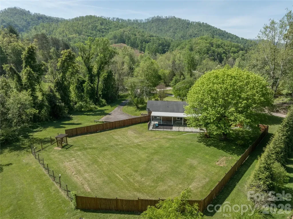 7 Lula Cove Road Weaverville NC 28787