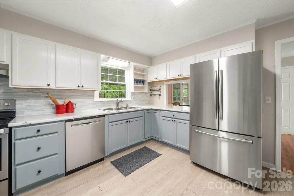 7 Lula Cove Road Weaverville NC 28787